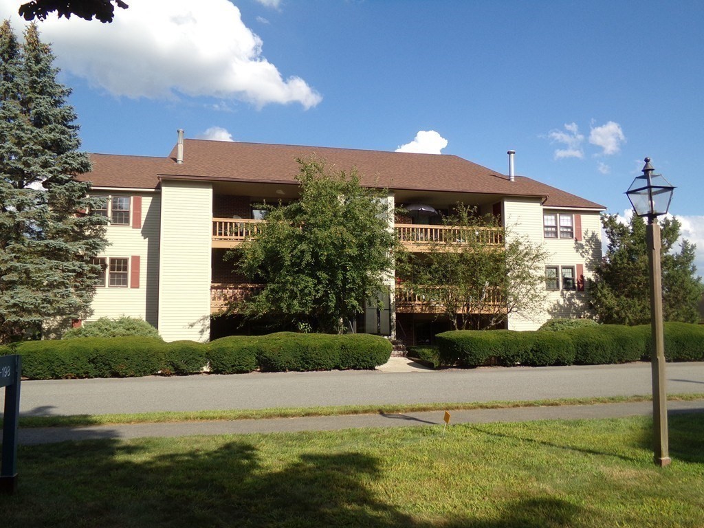 2 bed, 1 bath apartment for rent at 203 Apache Way Unit 203, Tewksbury — photo 2 of 15