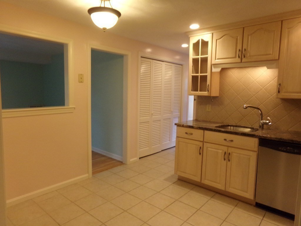 2 bed, 1 bath apartment for rent at 203 Apache Way Unit 203, Tewksbury — photo 7 of 15