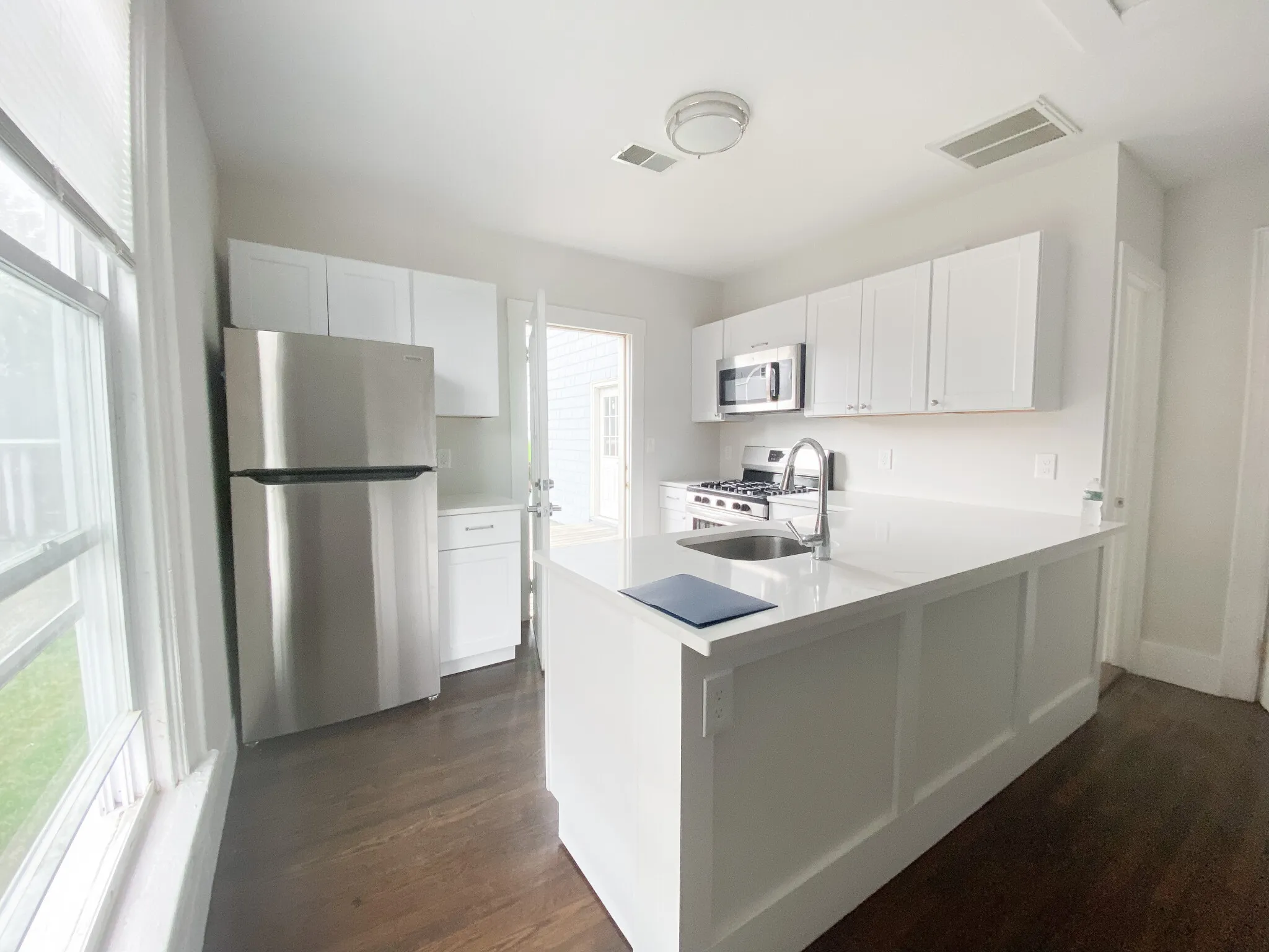 1 bed, 1 bath apartment for rent at 203 Atlantic St Unit 7, North Quincy — photo 9 of 15