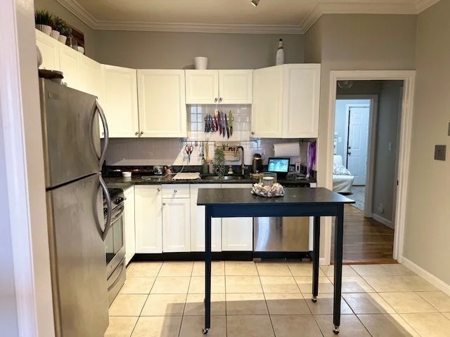 2 bed, 1 bath apartment for rent at 203 D St Unit 2, South Boston — photo 3 of 12
