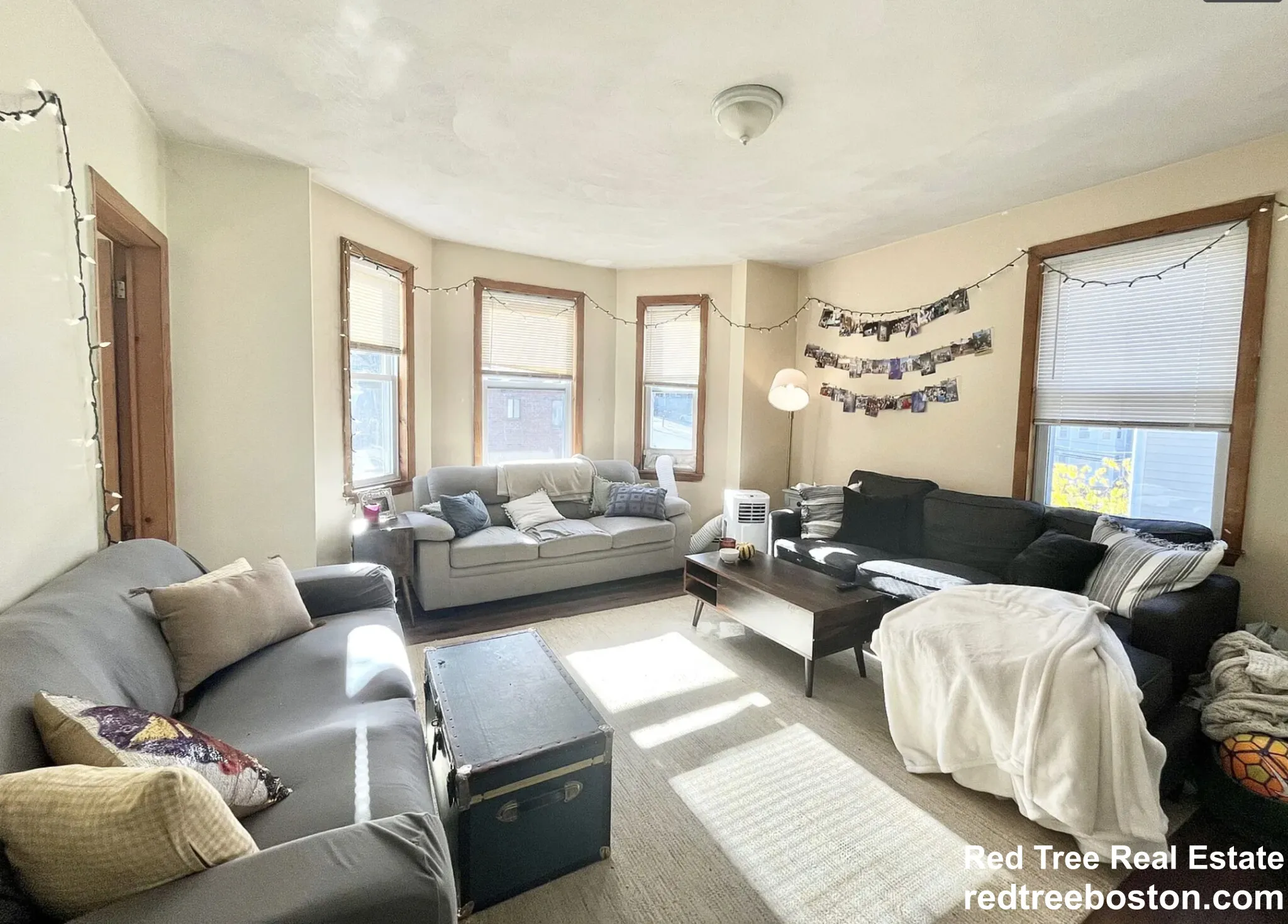 4 bed, 1 bath apartment for rent at 203 Hillside St Unit 2, Mission Hill — photo 2 of 11