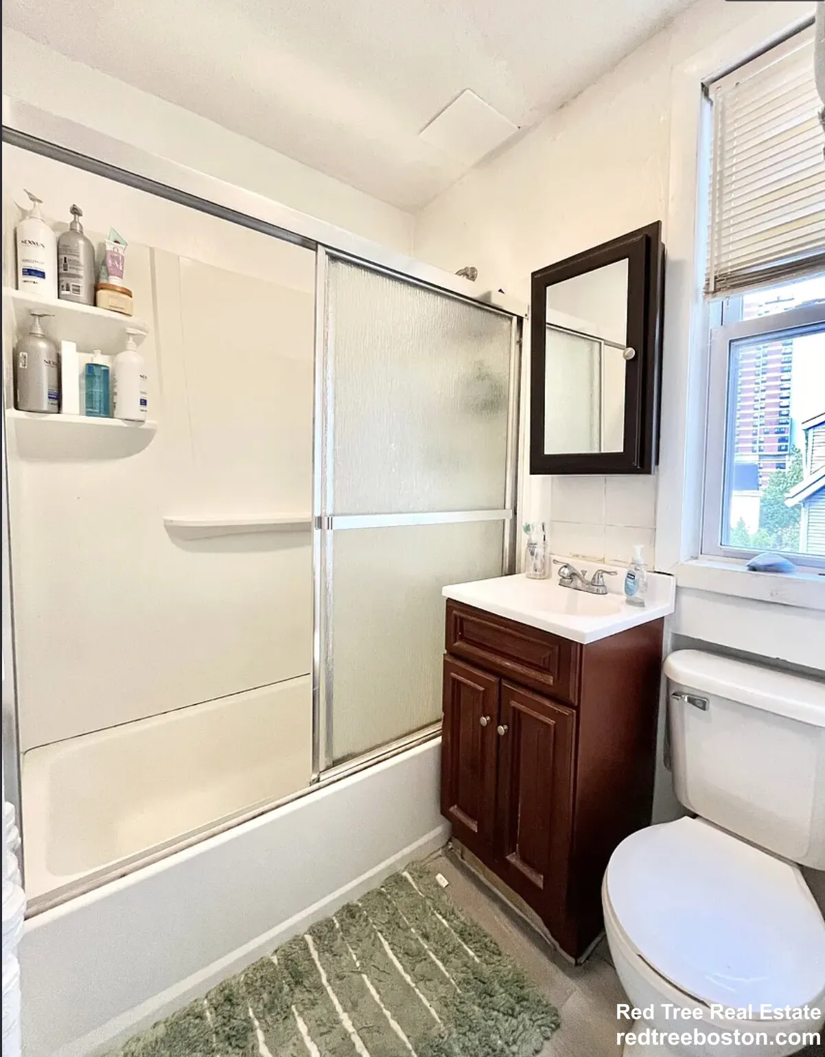 4 bed, 1 bath apartment for rent at 203 Hillside St Unit 2, Mission Hill — photo 10 of 11