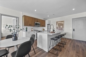 2 bed, 2 bath apartment for rent at 203 Lowell St Unit 118, Wilmington — photo 4 of 23