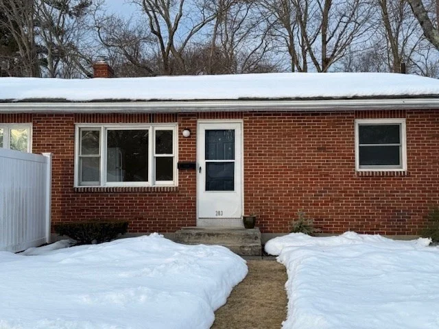 2 bed, 1 bath apartment for rent at 203 Manzella Ct Unit 0, Rockland — photo 1 of 12