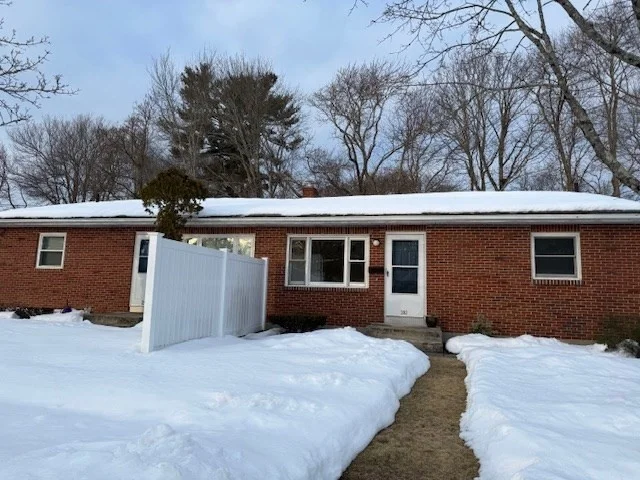 2 bed, 1 bath apartment for rent at 203 Manzella Ct Unit 0, Rockland — photo 2 of 12