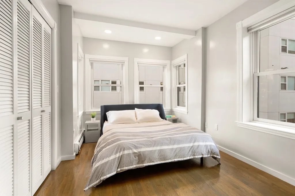 3 bed, 2 bath apartment for rent at 203 Saint Botolph St Unit 4, Back Bay — photo 6 of 14