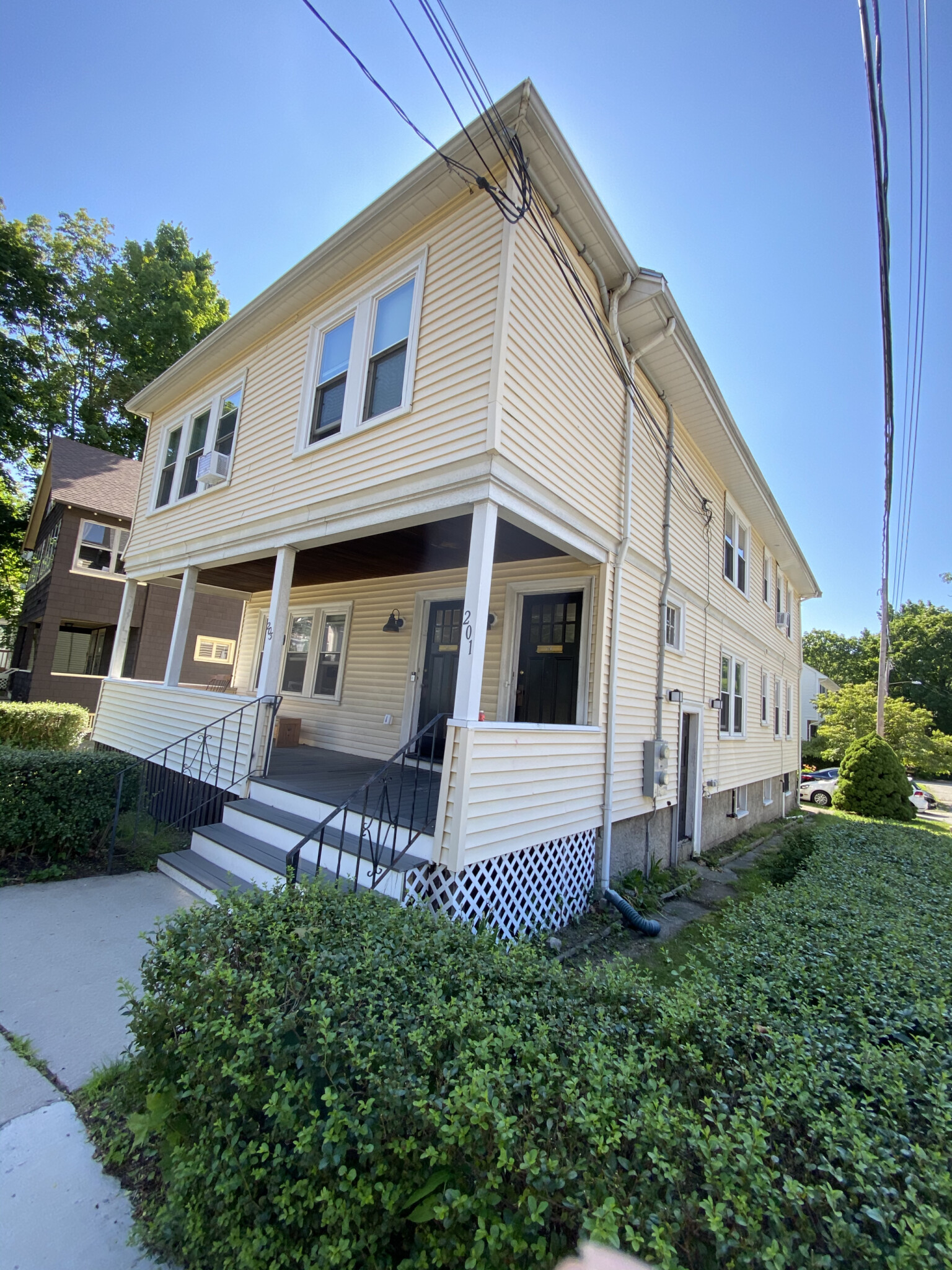 3 bed, 1 bath apartment for rent at 203 South St Unit 1, Banks Square — photo 1 of 12