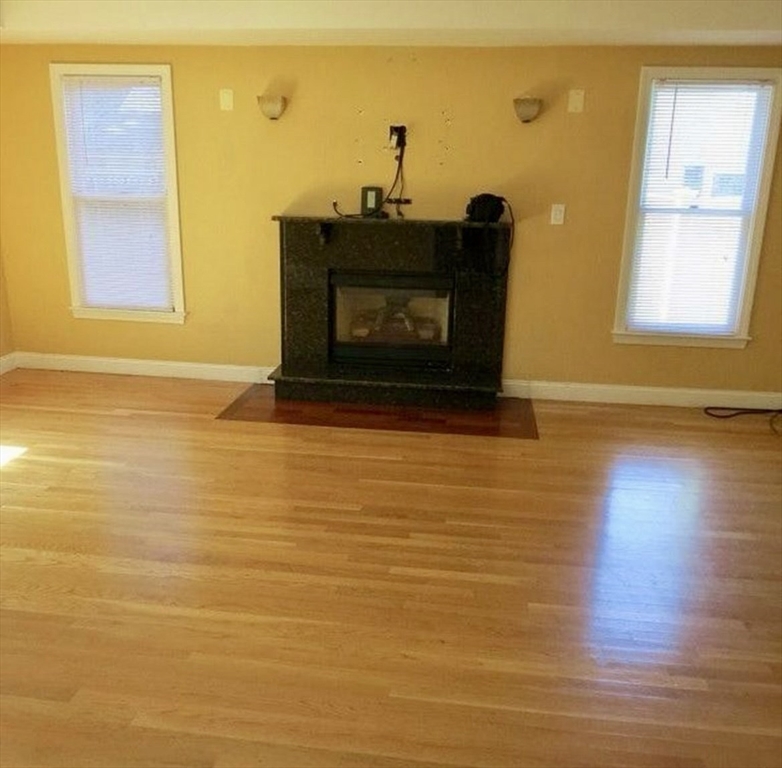 5 bed, 3 bath apartment for rent at 203 Spiers Rd Unit 203, Newton — photo 6 of 11