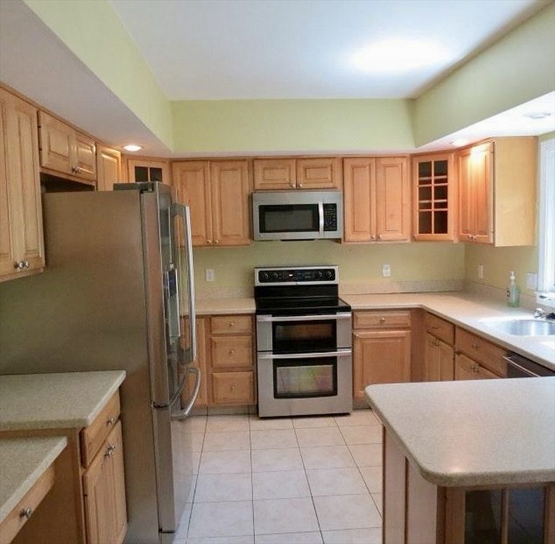 5 bed, 3 bath apartment for rent at 203 Spiers Rd Unit 203, Newton — photo 7 of 11