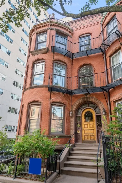3 bed, 2 bath apartment for rent at 203 Saint Botolph St Unit 4, Back Bay — photo 14 of 14