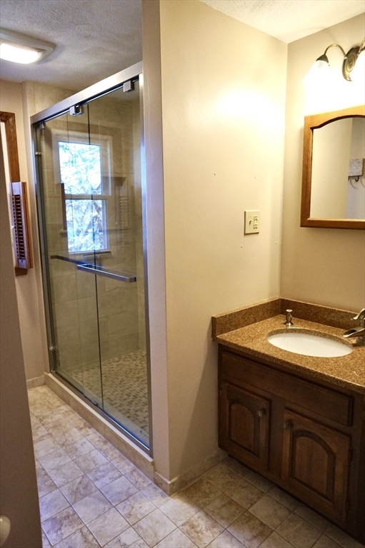 2 bed, 1 bath apartment for rent at 203 Wellman Ave Unit 203, Chelmsford — photo 8 of 12