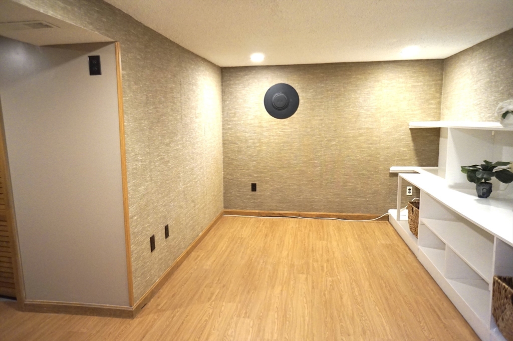 2 bed, 1 bath apartment for rent at 203 Wellman Ave Unit 203, Chelmsford — photo 10 of 12