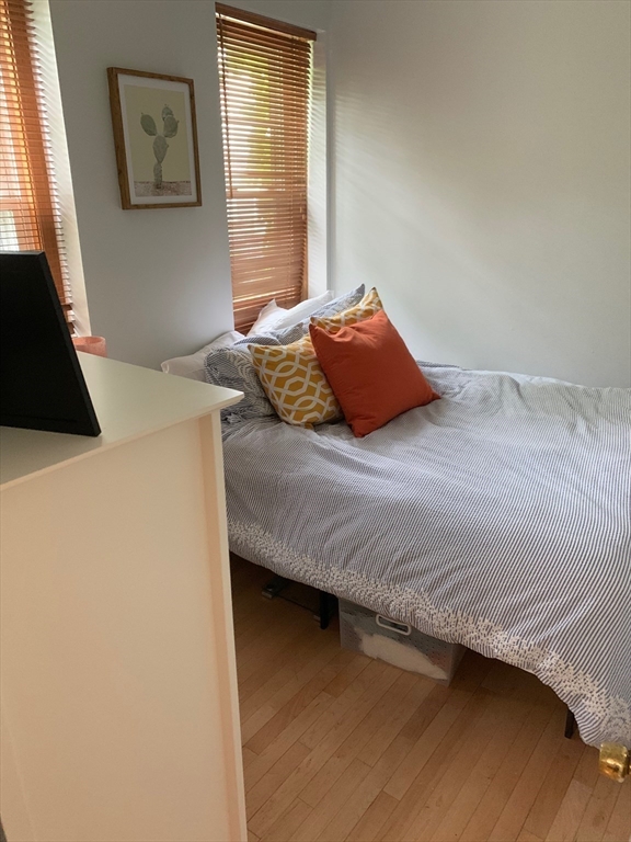 2 bed, 1 bath apartment for rent at 203 West 5th Unit 1, South Boston — photo 5 of 10