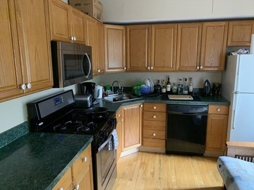 2 bed, 1 bath apartment for rent at 203 West 5th Unit 1, South Boston — photo 1 of 10