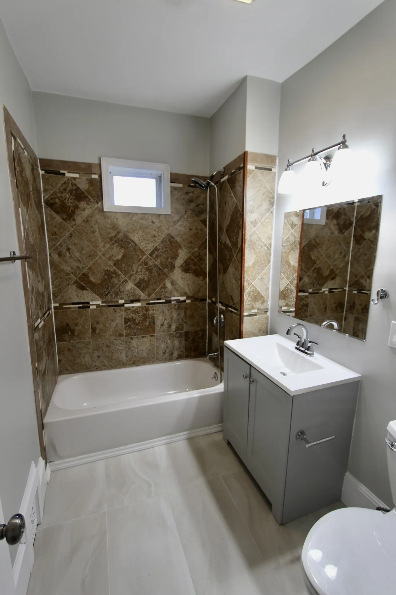 4 bed, 2 bath apartment for rent at 203 Westville St Unit 2, Dorchester — photo 5 of 9