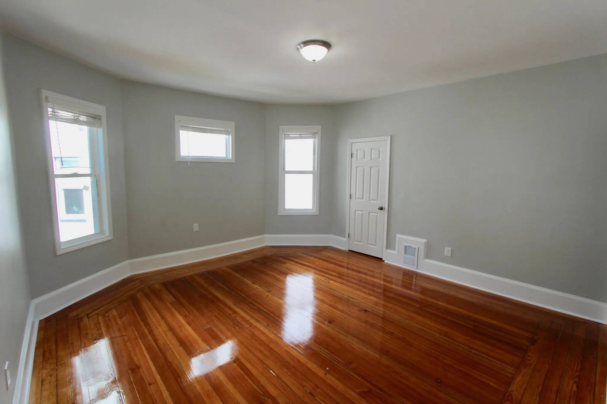 4 bed, 2 bath apartment for rent at 203 Westville St Unit 2, Dorchester — photo 2 of 9