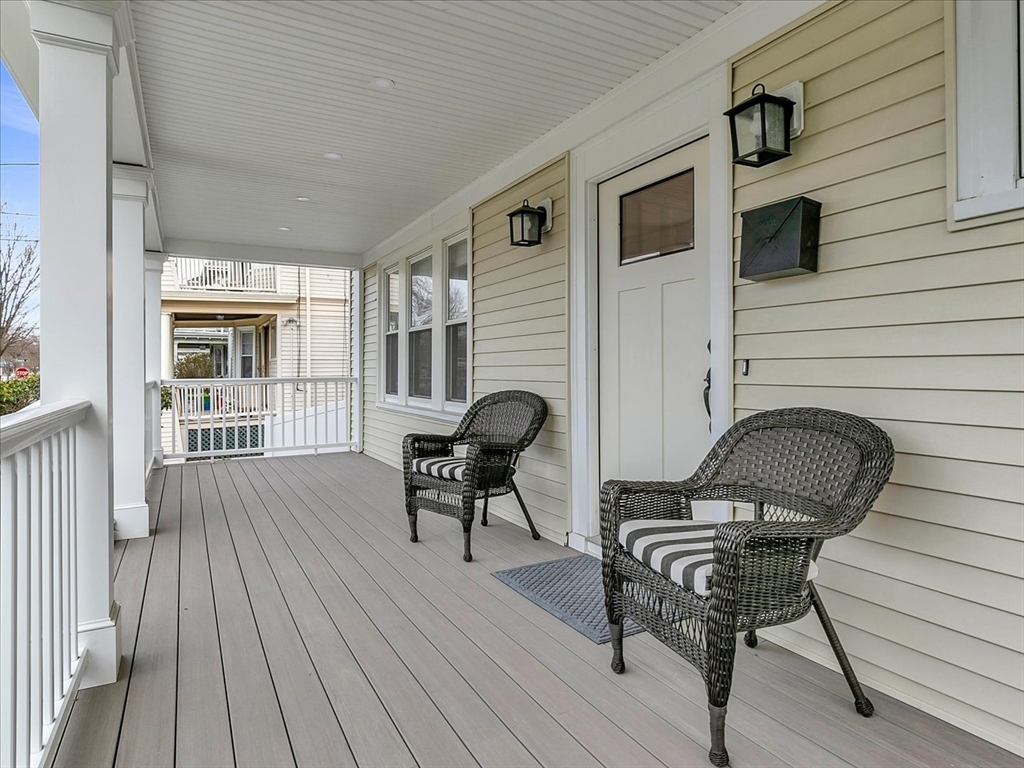 5 bed, 3 bath apartment for rent at 2031 Commonwealth Ave Unit 1, Newton — photo 4 of 35