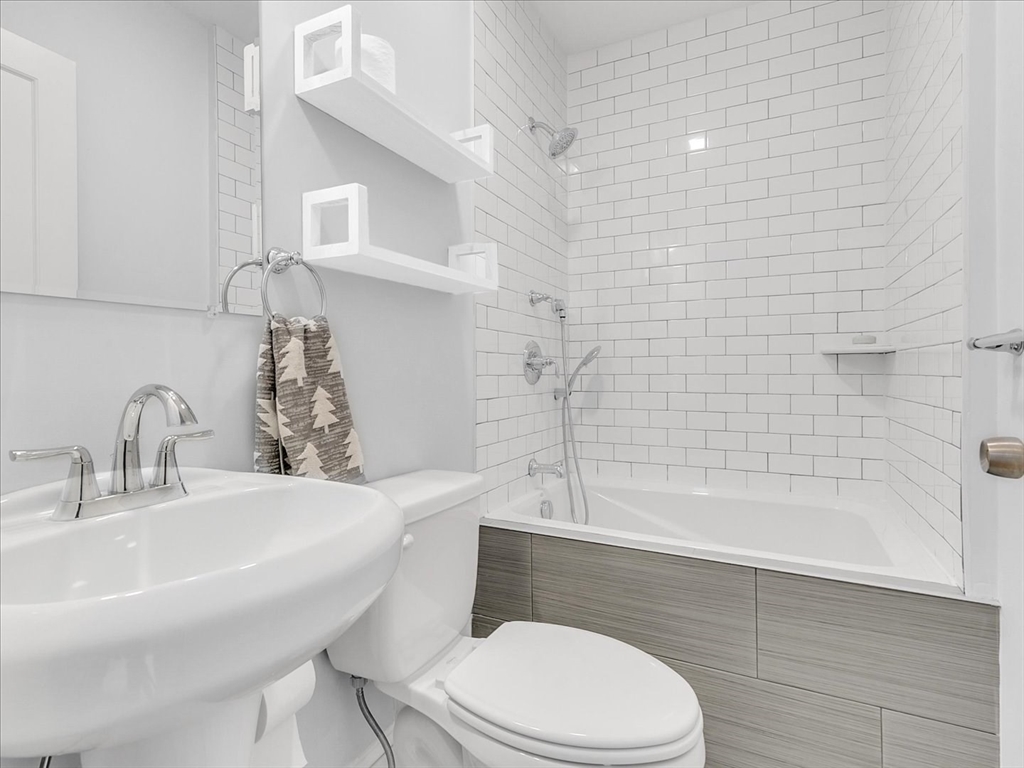 5 bed, 3 bath apartment for rent at 2031 Commonwealth Ave Unit 1, Newton — photo 29 of 35