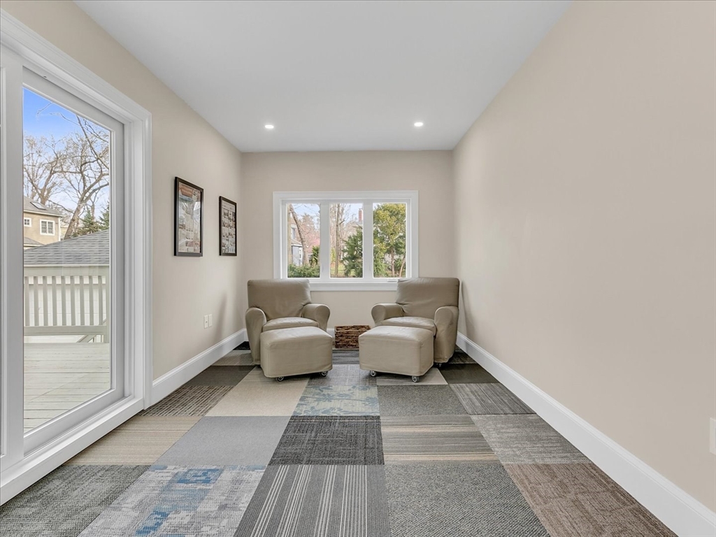 5 bed, 3 bath apartment for rent at 2031 Commonwealth Ave Unit 1, Newton — photo 15 of 35