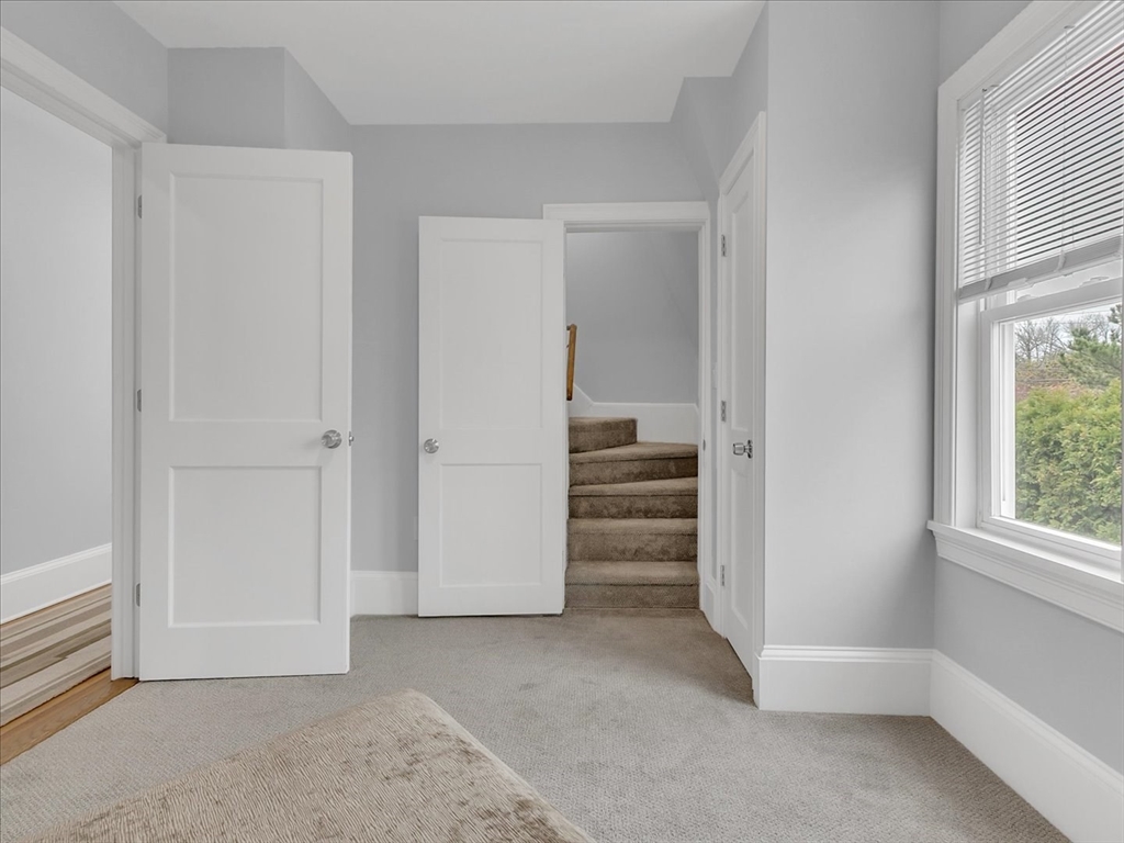 5 bed, 3 bath apartment for rent at 2031 Commonwealth Ave Unit 1, Newton — photo 23 of 35