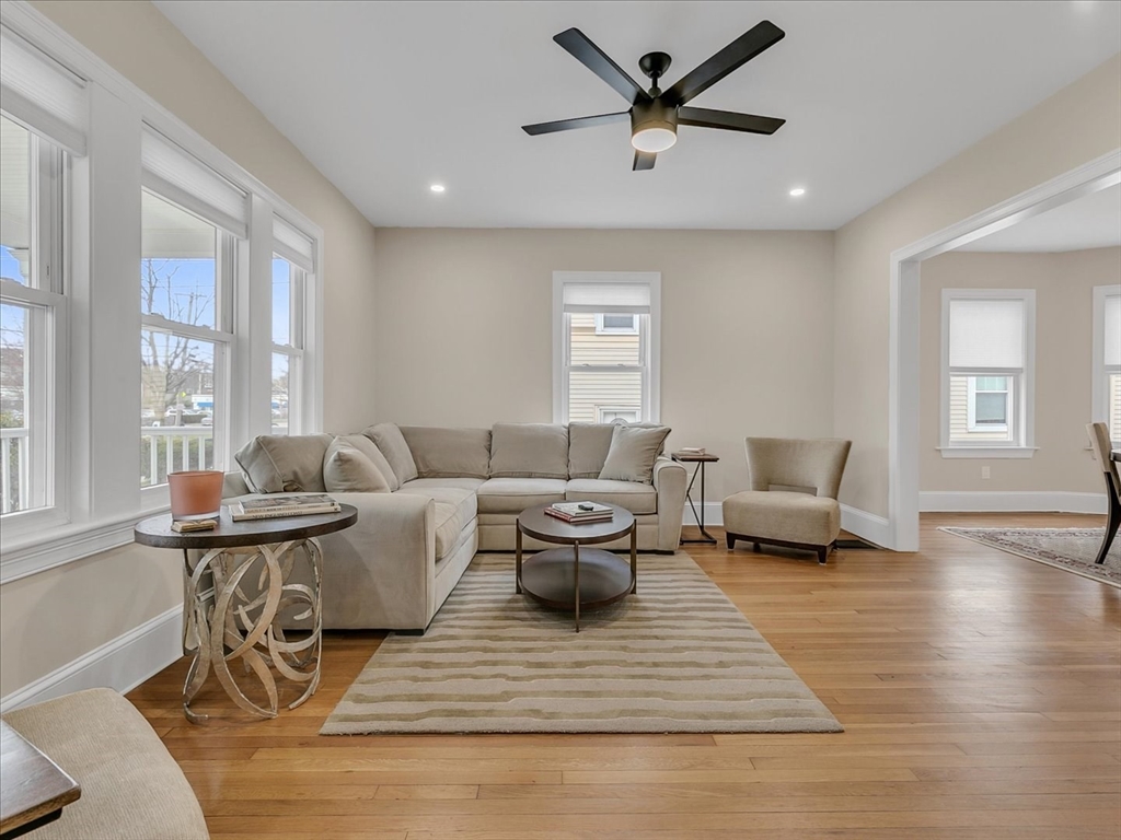 5 bed, 3 bath apartment for rent at 2031 Commonwealth Ave Unit 1, Newton — photo 5 of 35