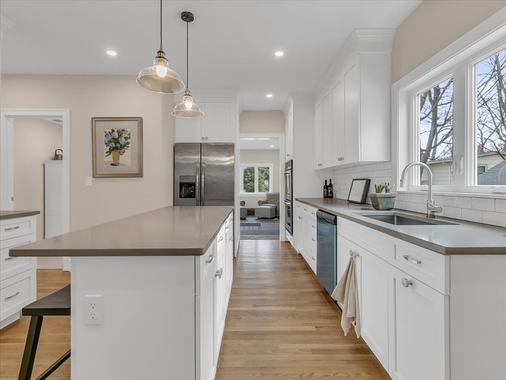 5 bed, 3 bath apartment for rent at 2031 Commonwealth Ave Unit 1, Newton — photo 13 of 35