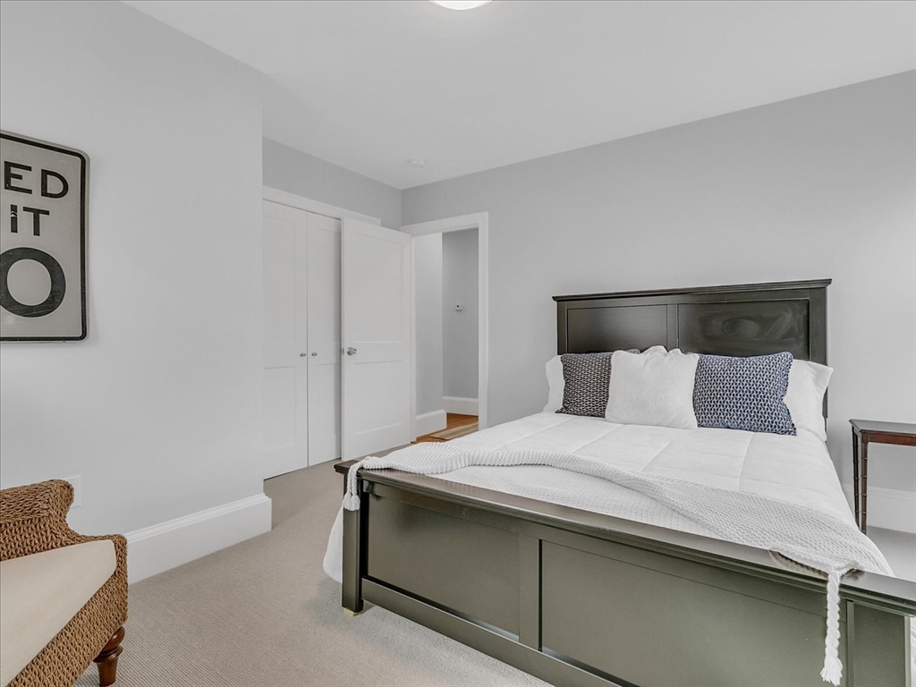 5 bed, 3 bath apartment for rent at 2031 Commonwealth Ave Unit 1, Newton — photo 25 of 35