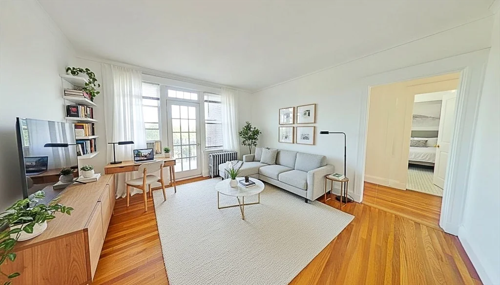1 bed, 1 bath apartment for rent at 2031 Commonwealth Ave Unit 16, Brighton — photo 3 of 29