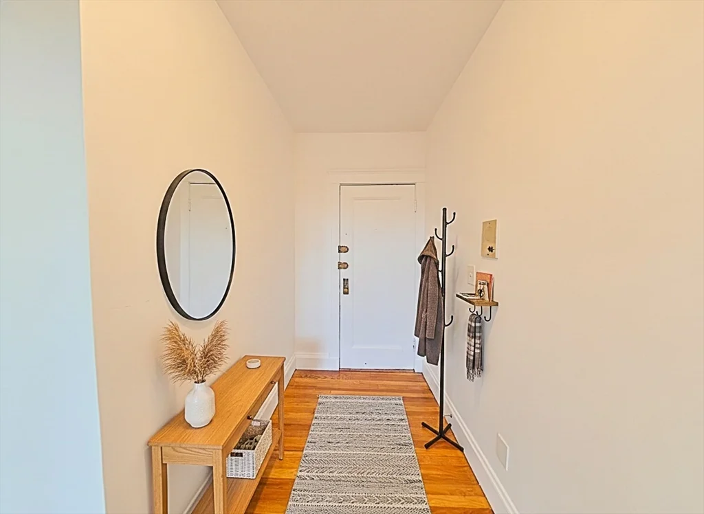 1 bed, 1 bath apartment for rent at 2031 Commonwealth Ave Unit 16, Brighton — photo 4 of 29