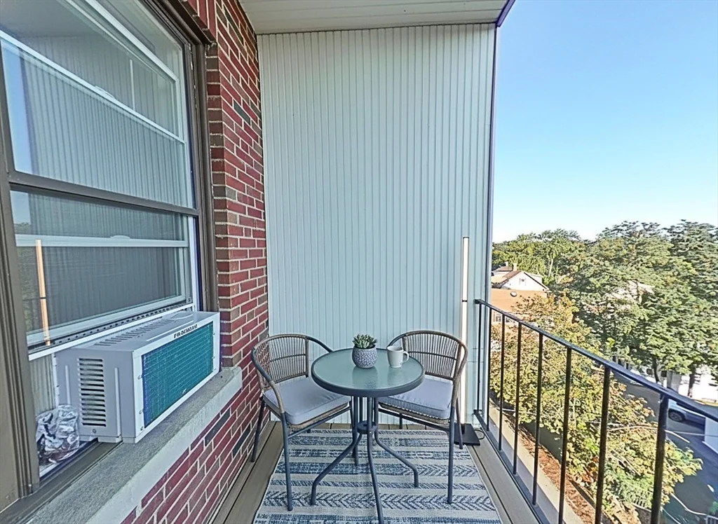 1 bed, 1 bath apartment for rent at 2031 Commonwealth Ave Unit 16, Brighton — photo 14 of 29