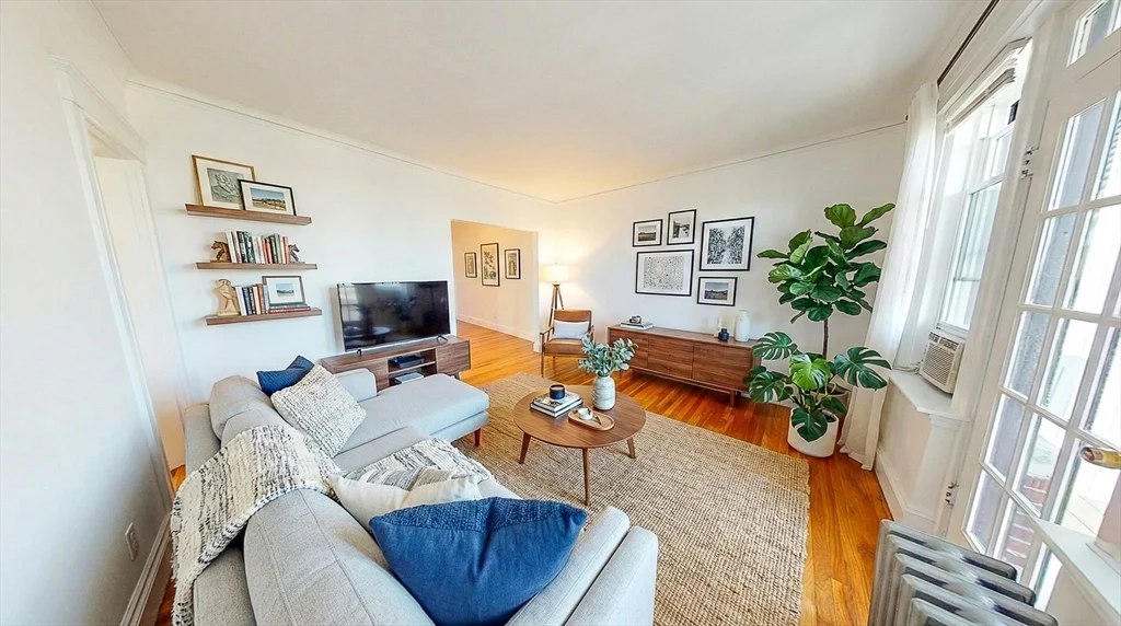1 bed, 1 bath apartment for rent at 2031 Commonwealth Ave Unit 16, Brighton — photo 22 of 29