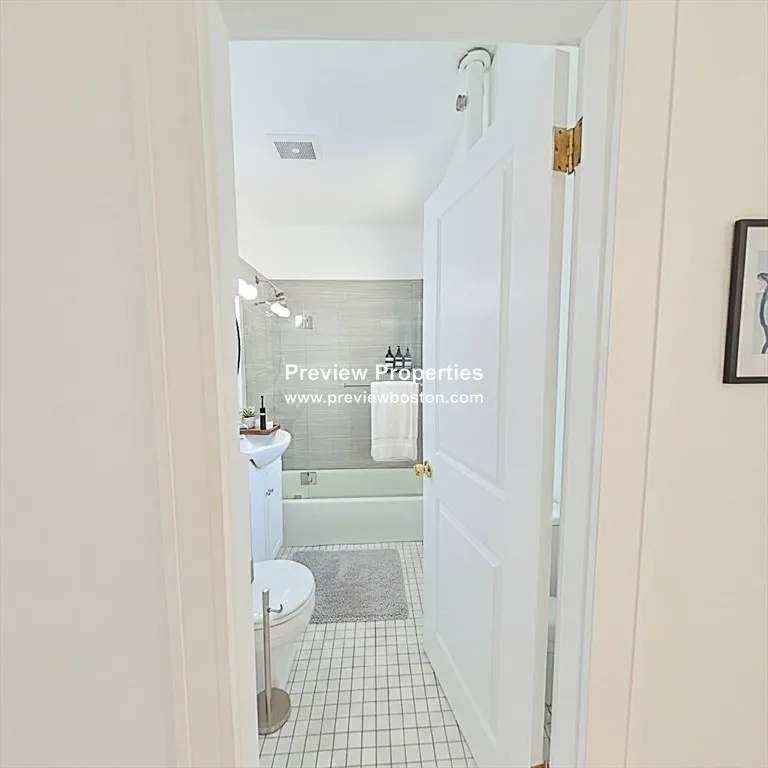 1 bed, 1 bath apartment for rent at 2031 Commonwealth Ave Unit 16P, Brighton — photo 16 of 29