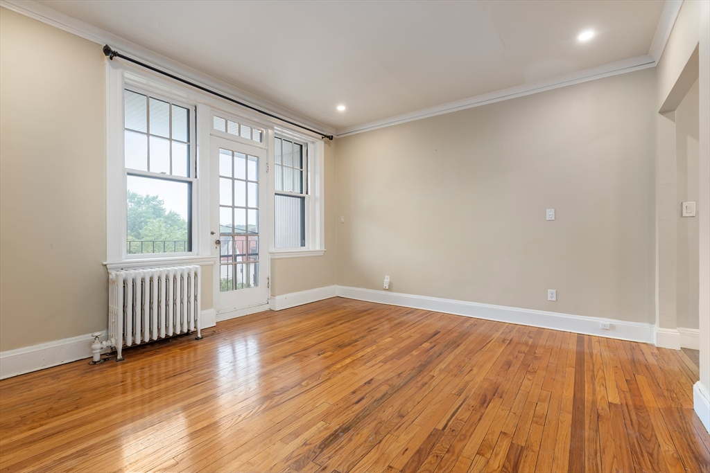 1 bed, 1 bath apartment for rent at 2035 Commonwealth Ave Unit 11, Brighton — photo 2 of 14