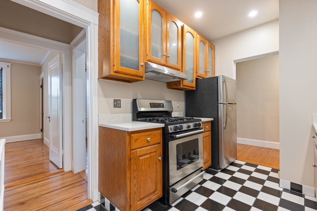 1 bed, 1 bath apartment for rent at 2035 Commonwealth Ave Unit 11, Brighton — photo 4 of 14