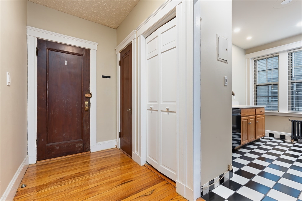 1 bed, 1 bath apartment for rent at 2035 Commonwealth Ave Unit 11, Brighton — photo 6 of 14