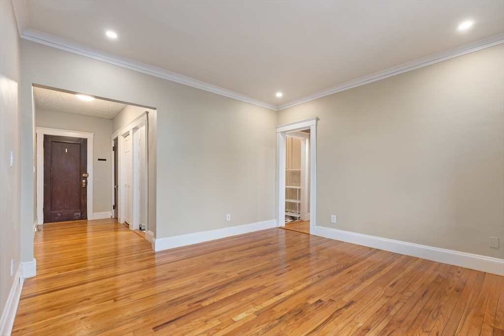 1 bed, 1 bath apartment for rent at 2035 Commonwealth Ave Unit 11, Brighton — photo 7 of 14