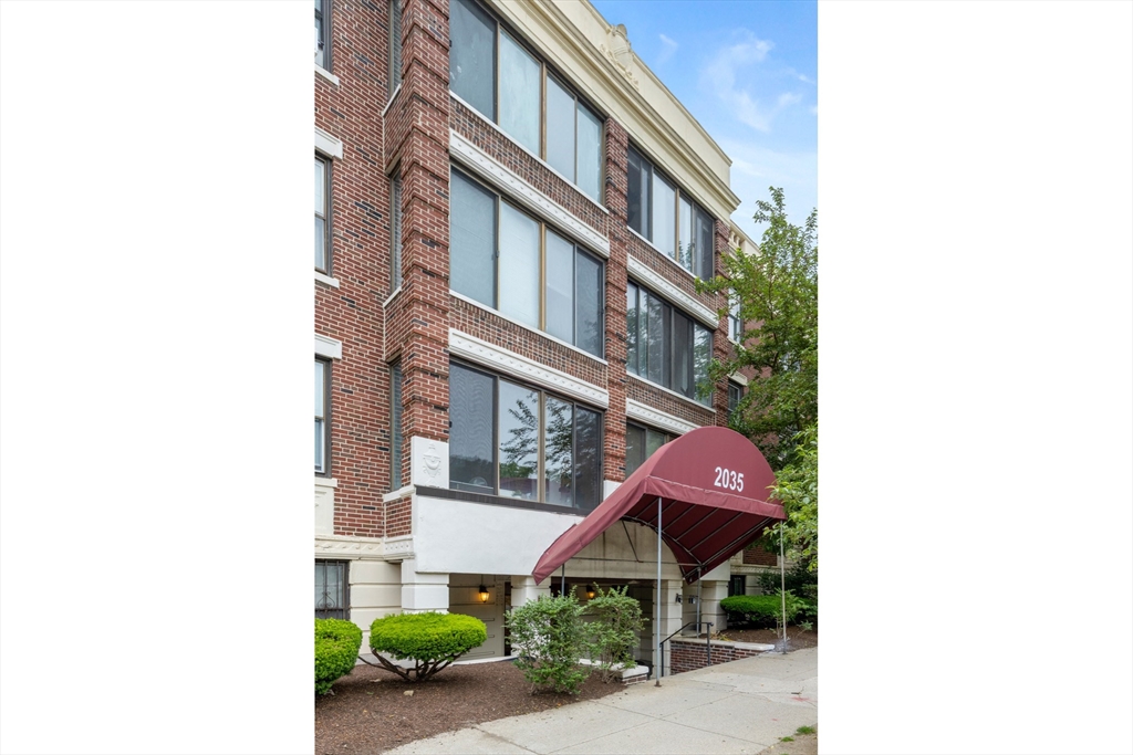 1 bed, 1 bath apartment for rent at 2035 Commonwealth Ave Unit 11, Brighton — photo 14 of 14