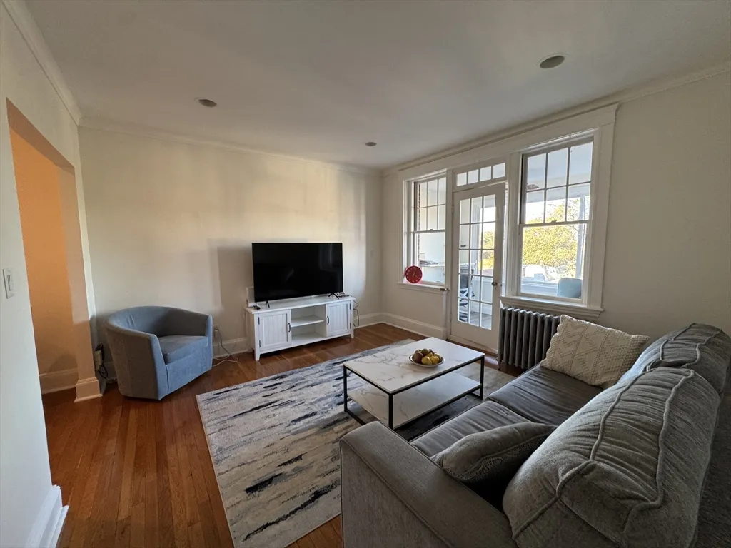 1 bed, 1 bath apartment for rent at 2035 Commonwealth Ave Unit 12, Brighton — photo 8 of 15