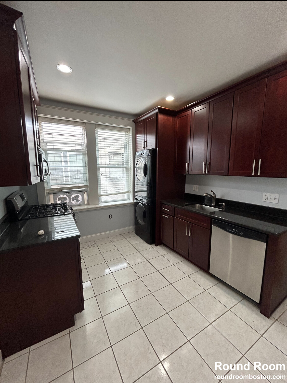2 bed, 1 bath apartment for rent at 2035 Commonwealth Ave Unit 12A, Brighton — photo 1 of 12