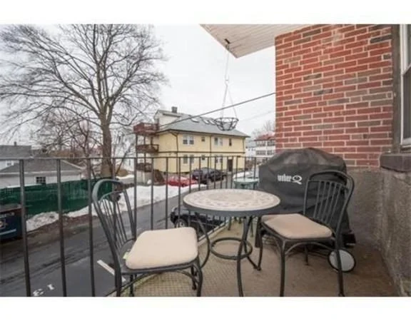 1 bed, 1 bath apartment for rent at 2035 Commonwealth Ave Unit 4, Brighton — photo 4 of 5