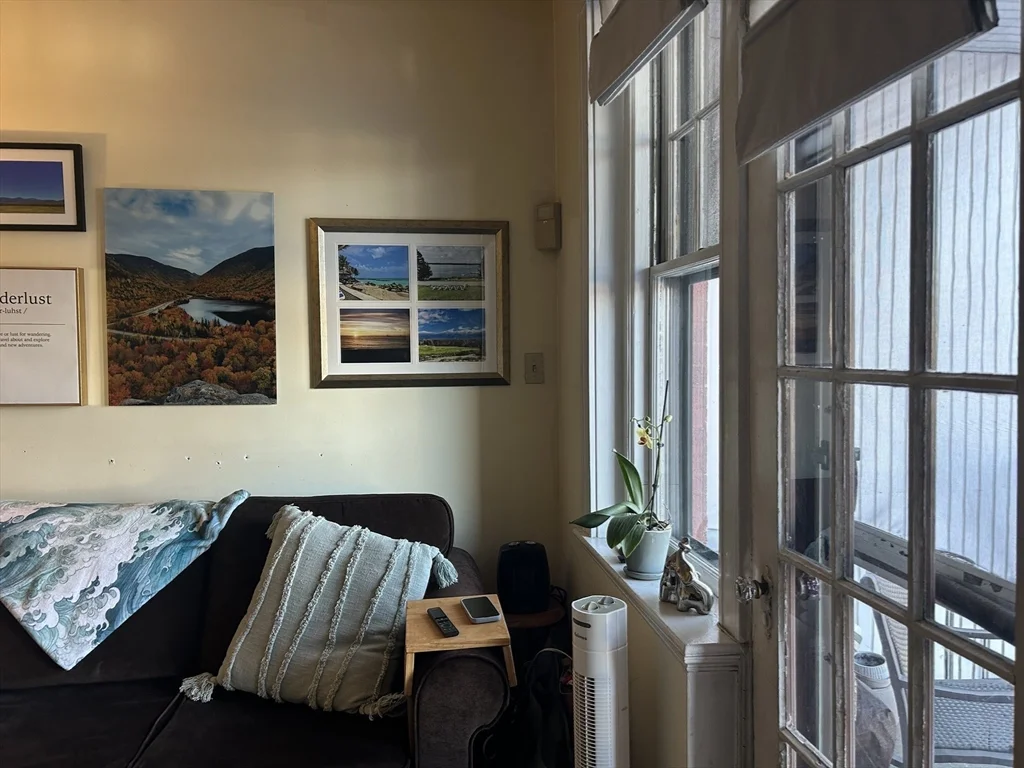 1 bed, 1 bath apartment for rent at 2039 Commonwealth Ave Unit 8, Brighton — photo 11 of 37