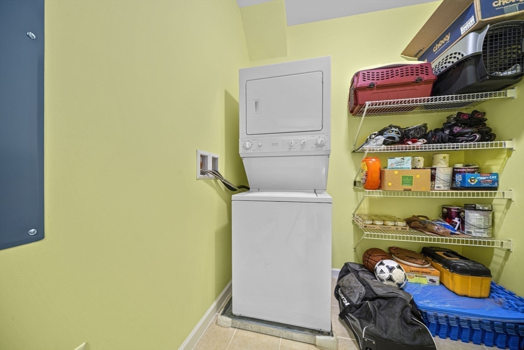 1 bed, 1 bath apartment for rent at 204 Clocktower Dr Unit 304, Waltham — photo 11 of 18