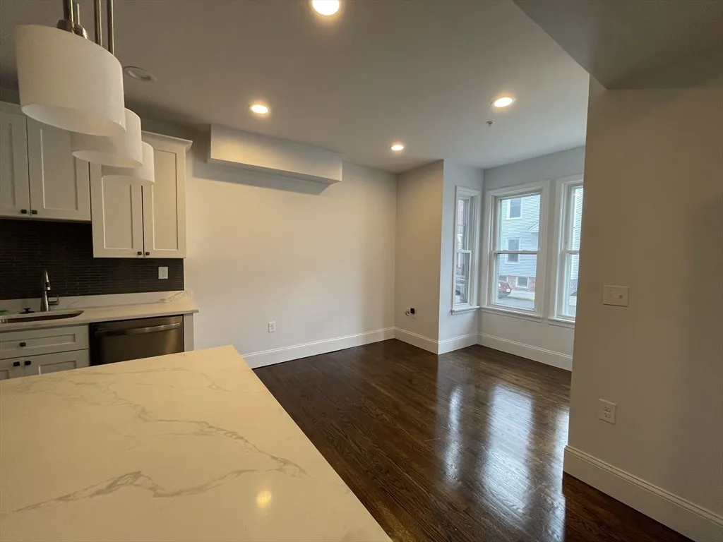 2 bed, 2 bath apartment for rent at 204 East Eagle St Unit 1, Eagle Hill — photo 6 of 15