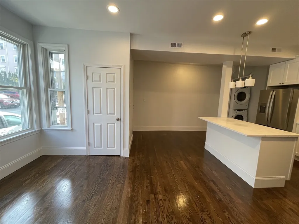2 bed, 2 bath apartment for rent at 204 East Eagle St Unit 1, Eagle Hill — photo 2 of 15