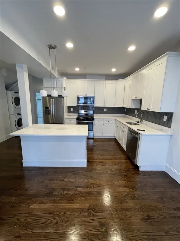 2 bed, 2 bath apartment for rent at 204 East Eagle St Unit 1, Eagle Hill — photo 1 of 15