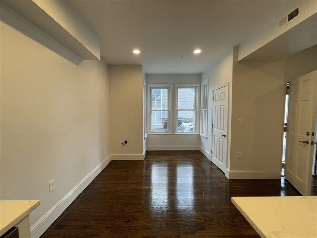 2 bed, 2 bath apartment for rent at 204 East Eagle St Unit 1, Eagle Hill — photo 5 of 15