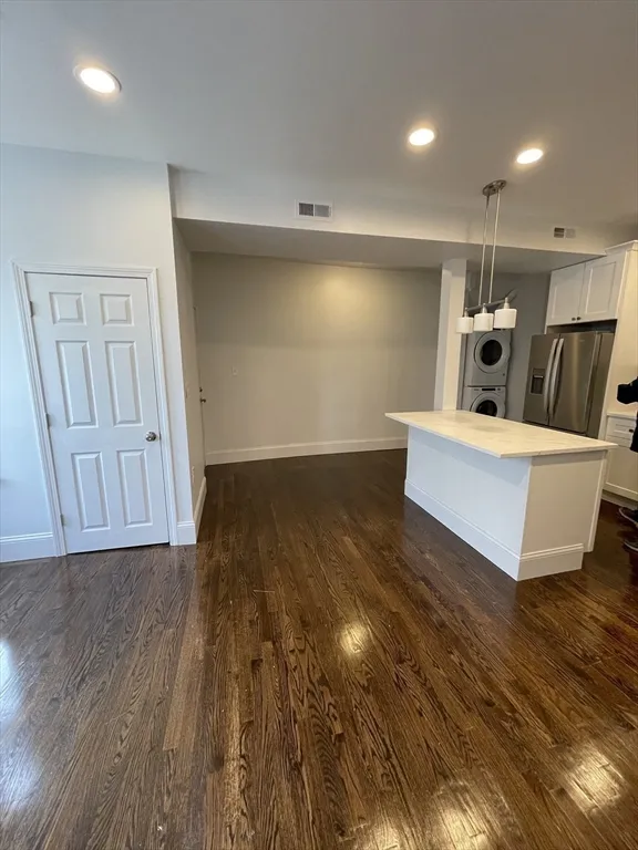 2 bed, 2 bath apartment for rent at 204 East Eagle St Unit 1, Eagle Hill — photo 3 of 15