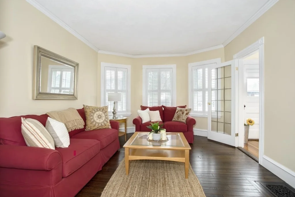3 bed, 2 bath apartment for rent at 204 Franklin Unit 2, Melrose — photo 11 of 28