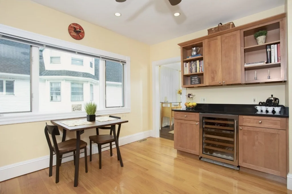 3 bed, 2 bath apartment for rent at 204 Franklin Unit 2, Melrose — photo 5 of 28