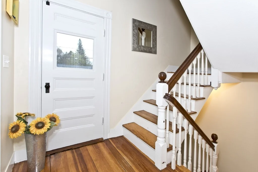 3 bed, 2 bath apartment for rent at 204 Franklin Unit 2, Melrose — photo 15 of 28